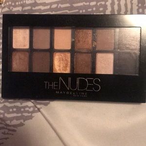Nudes eyeshadow pallet